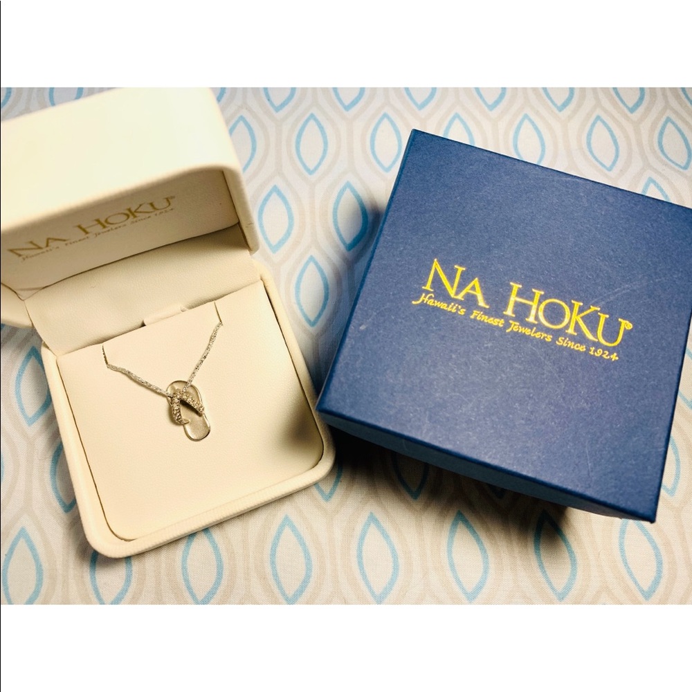 Na Hoku 14k Hawaiian Slipper Pendent 🌊👣